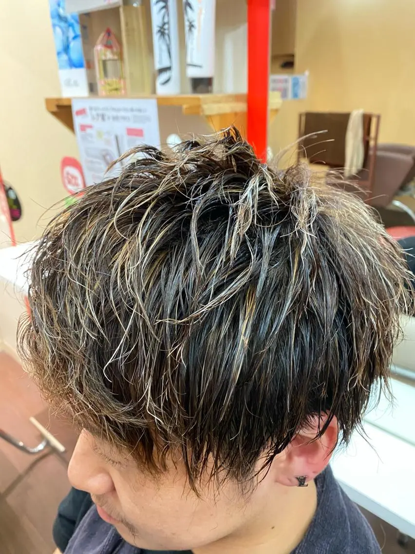 メンズ メンズメッシュ ヘアカラー ゆぴ☾‪/推しカラー /ハイトーンのヘアスタイル