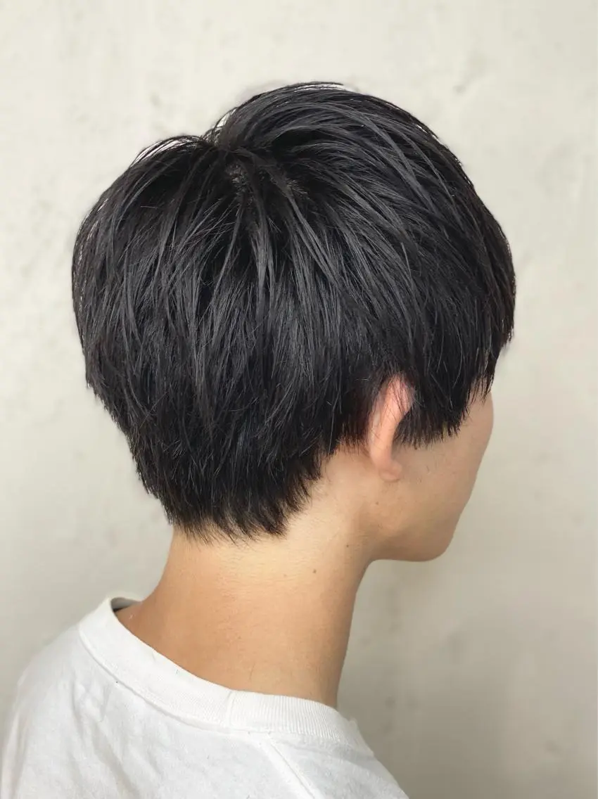 ミディアム メンズ 岩倉 諒のヘアスタイル