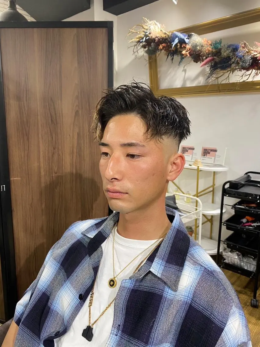 メンズ カット 山影✨バレイヤージュ ハイライト✨メンズ◎のヘアスタイル