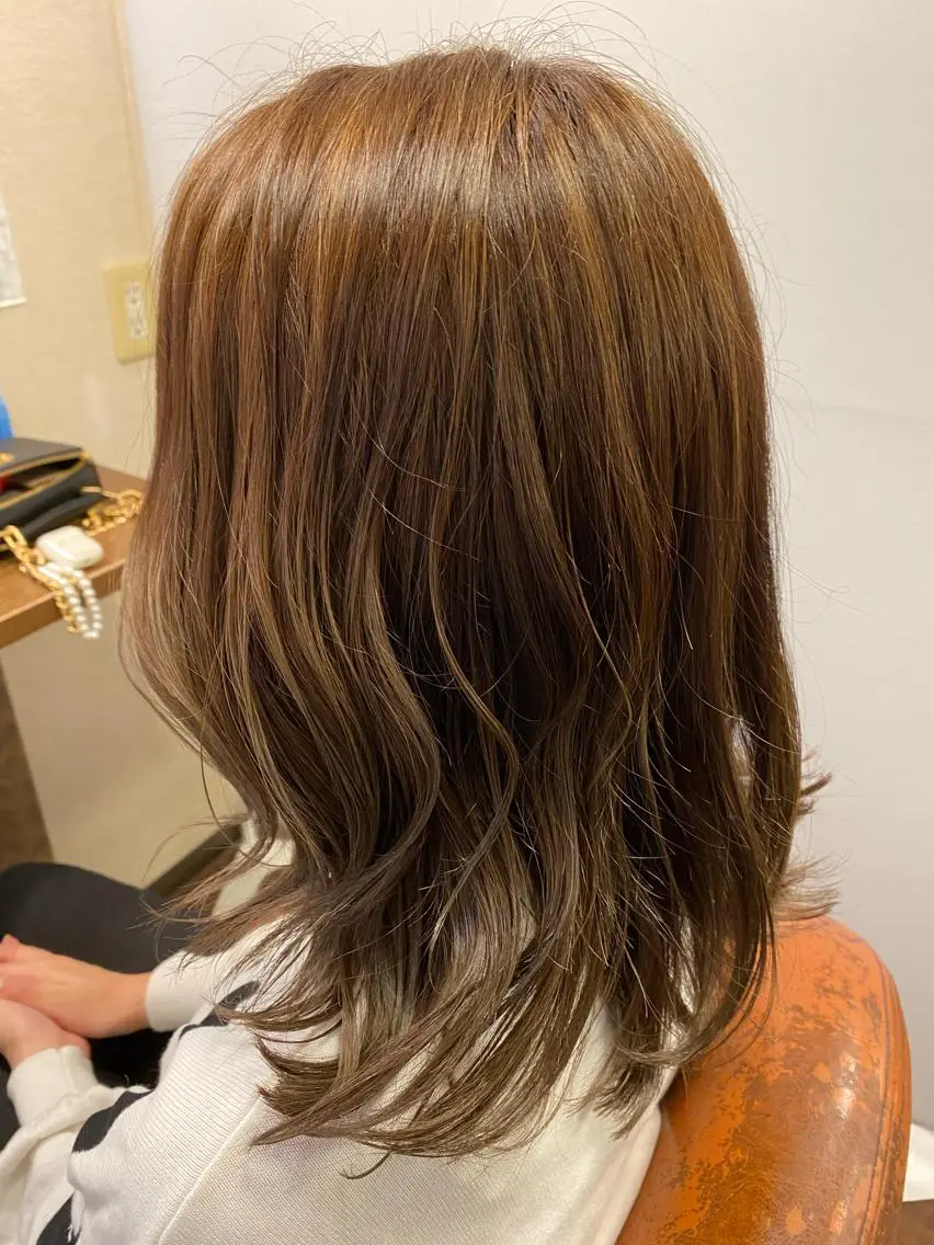 セミロング カラー liL hair サトウリョウタのヘアスタイル
