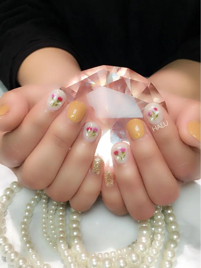 ネイル フラワーネイル ゴールド 春ネイル HALU ハルのネイルデザイン