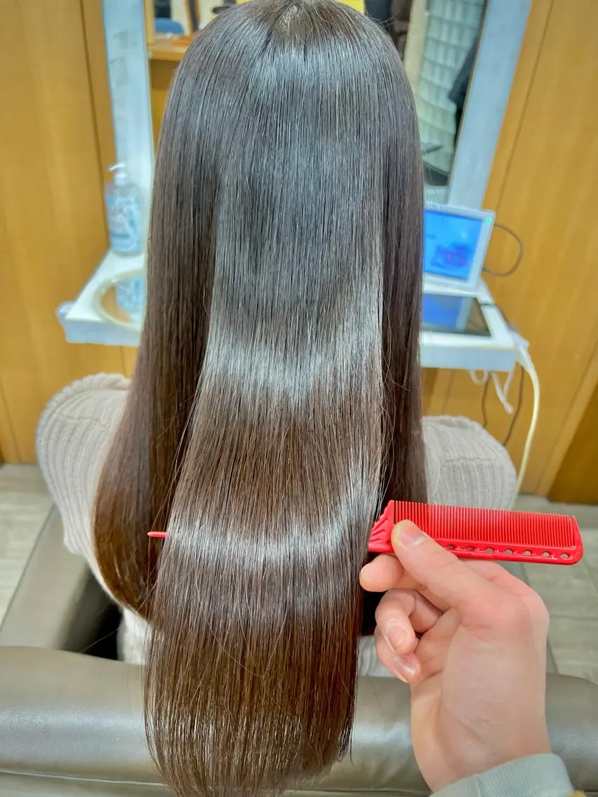 ロング 酸性ストレート 透明感カラー/ イルミナカラーヒロキのヘアスタイル