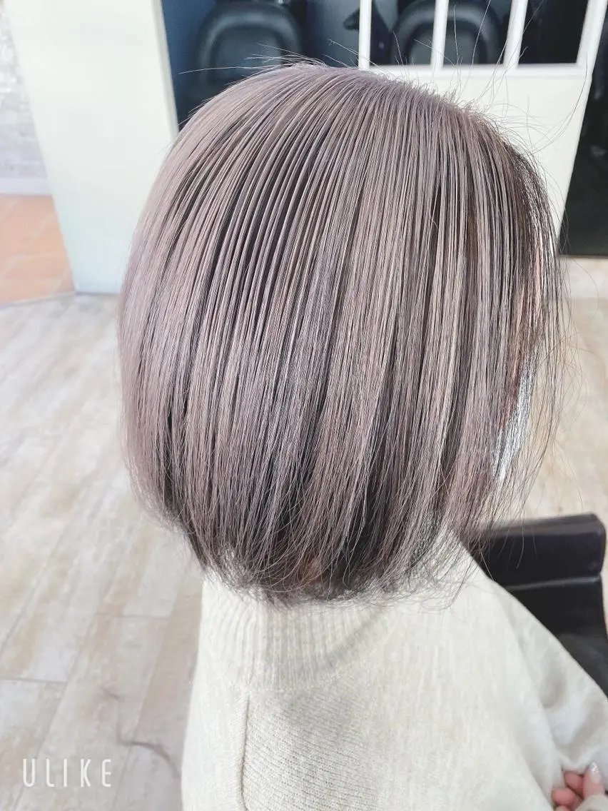 カラー ブリーチ グレージュ ヘアカラー トリートメント Agu 清尾 浩昭のヘアスタイル
