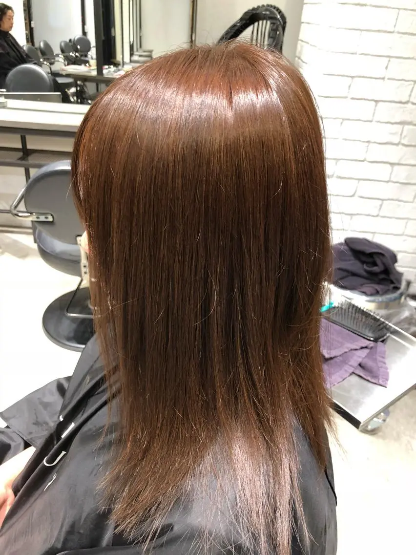 セミロング カラー 韓国レイヤー×艶髪 ハイトーンRyukiのヘアスタイル