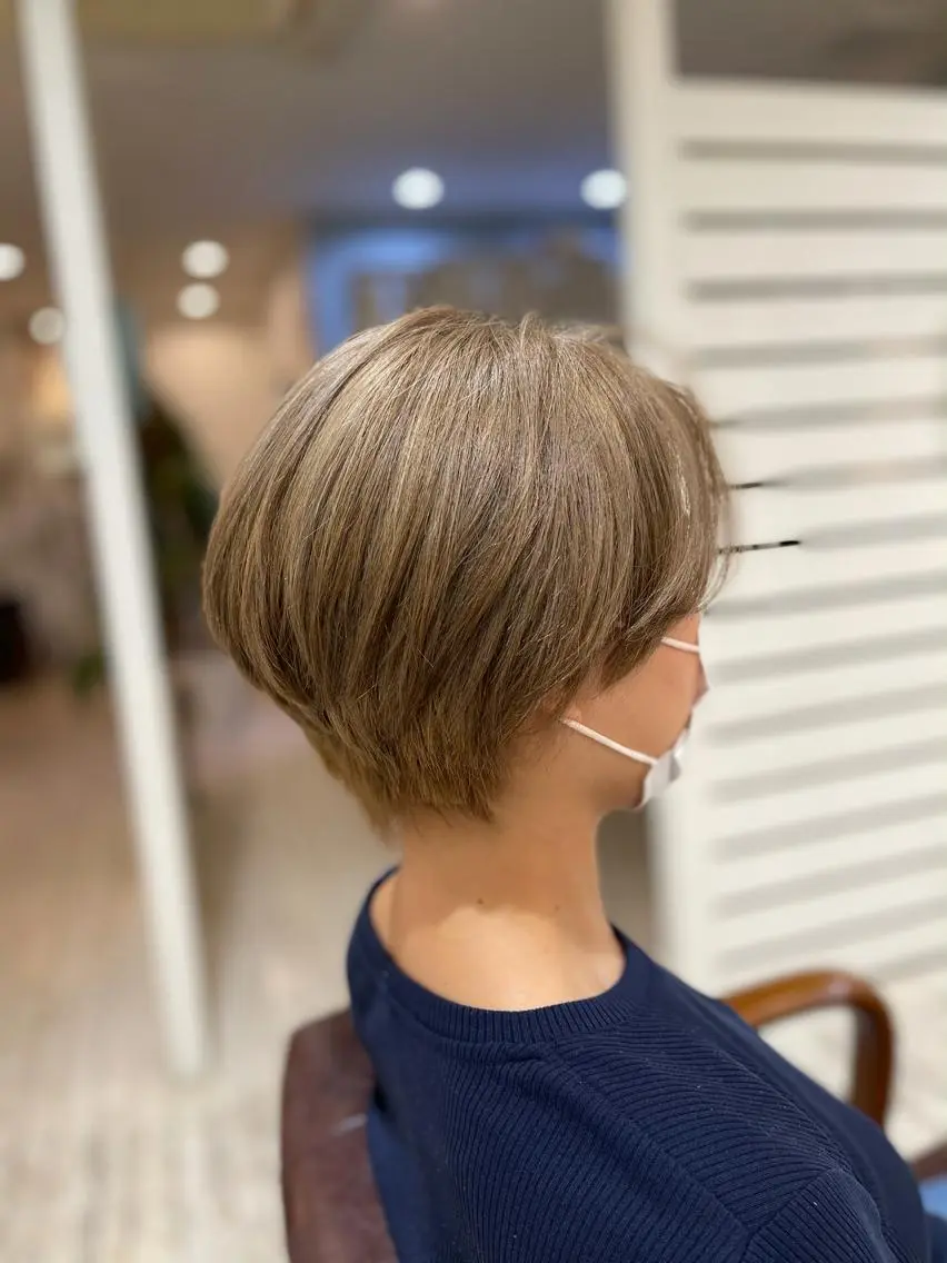 ショート カラー ベージュカラー ブリーチ 柴田泰秀sotti. 髪質改善/ブリーチのヘアスタイル