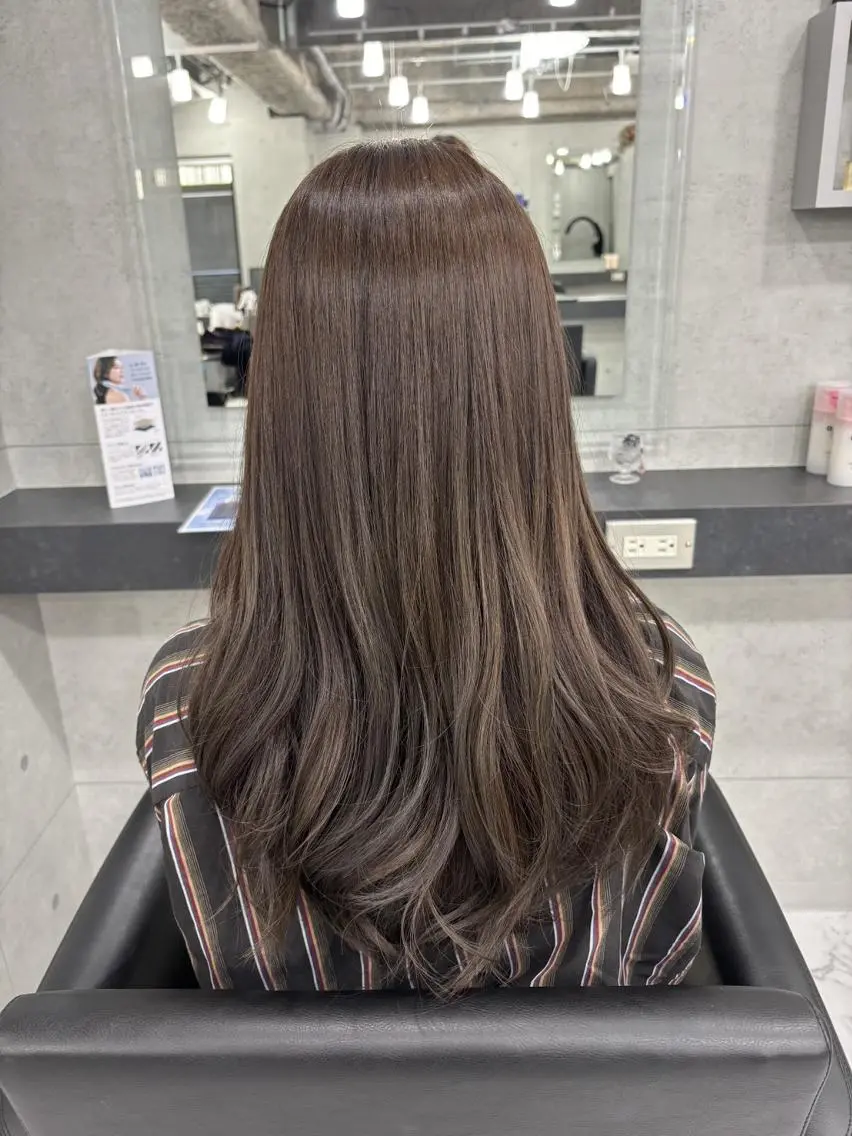 カラー ベージュカラー 透明感カラー オリーブベージュ カット ヘアカラー Endearing 銀座/YOKOのヘアスタイル