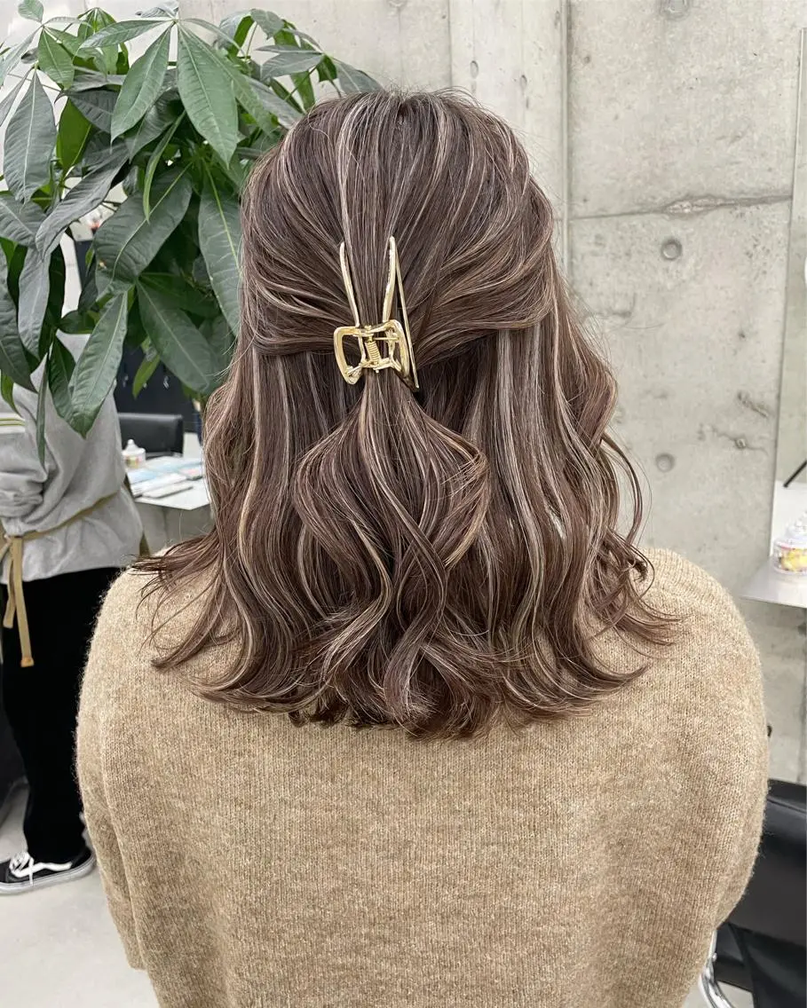 ミディアム 手島 カミラのヘアスタイル