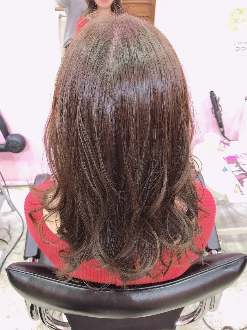 セミロング カラー カット ヘアカラー トリートメント 浦山 和之のヘアスタイル