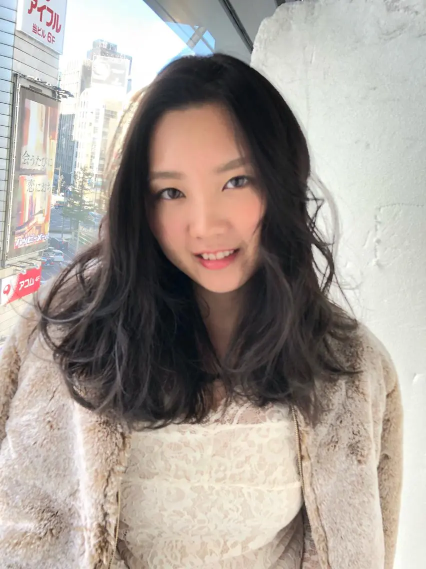 セミロング カラー レイヤーカット ローレイヤー aimée/ まつ毛&眉毛サロンのマツエク・マツパデザイン
