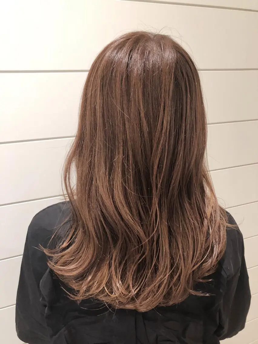 ロング カラー ベージュカラー トリートメント 🍊新宿南口🍊 ERINAのヘアスタイル