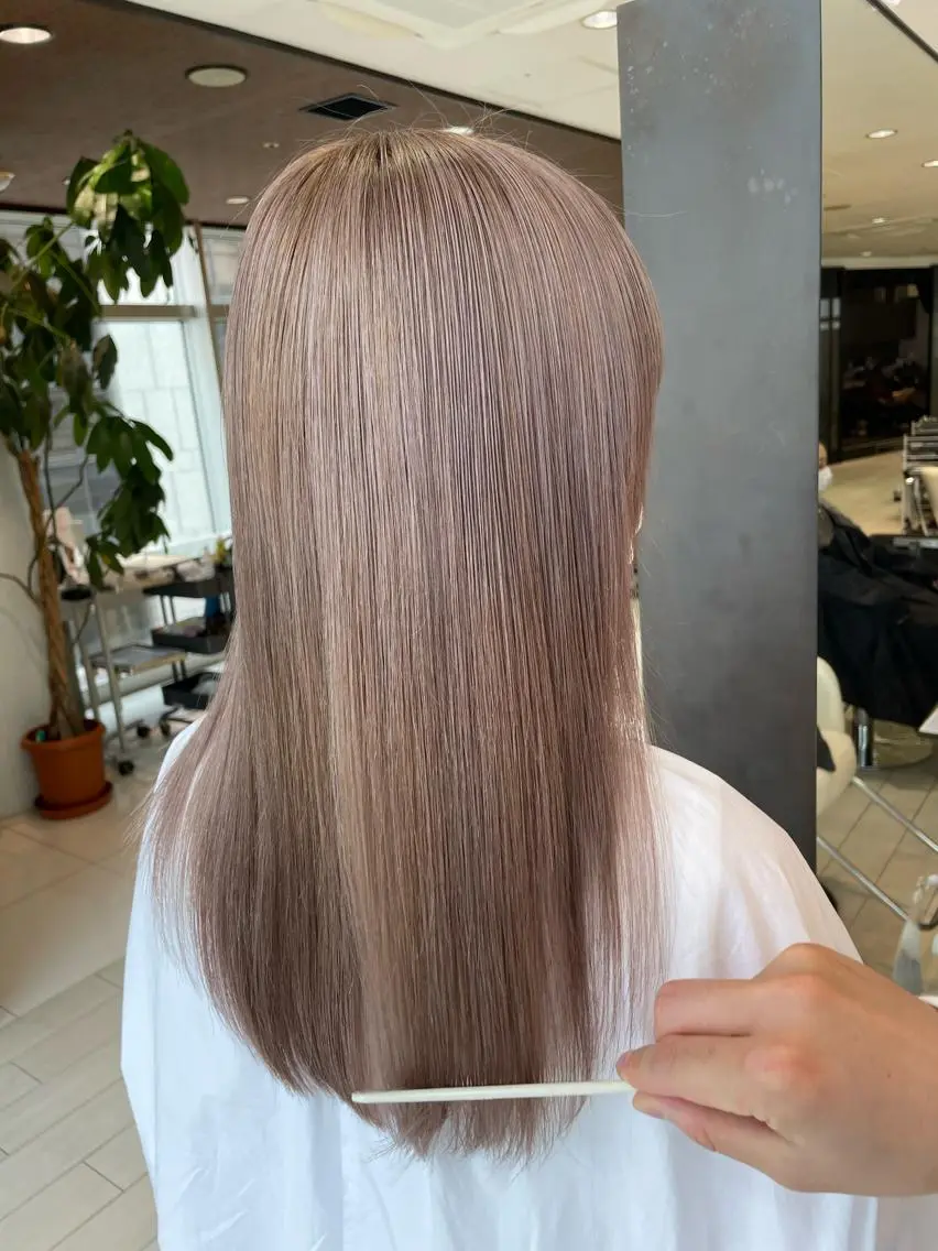 ロング レイヤーカット 稲毛田 颯人のヘアスタイル