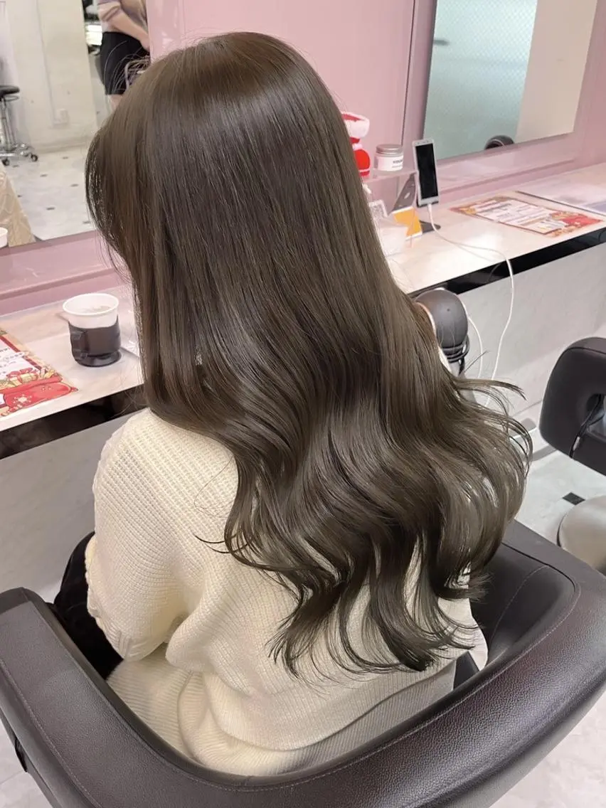 カラー ブリーチなし🪽 うる艶カラー/横浜のヘアスタイル