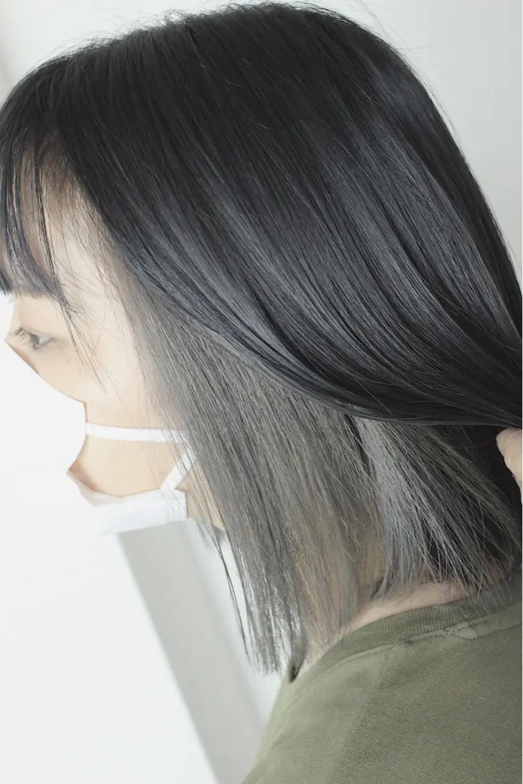 ショート カラー ブリーチ グレージュ インナーカラー ヘアカラー 土居 正季のヘアスタイル