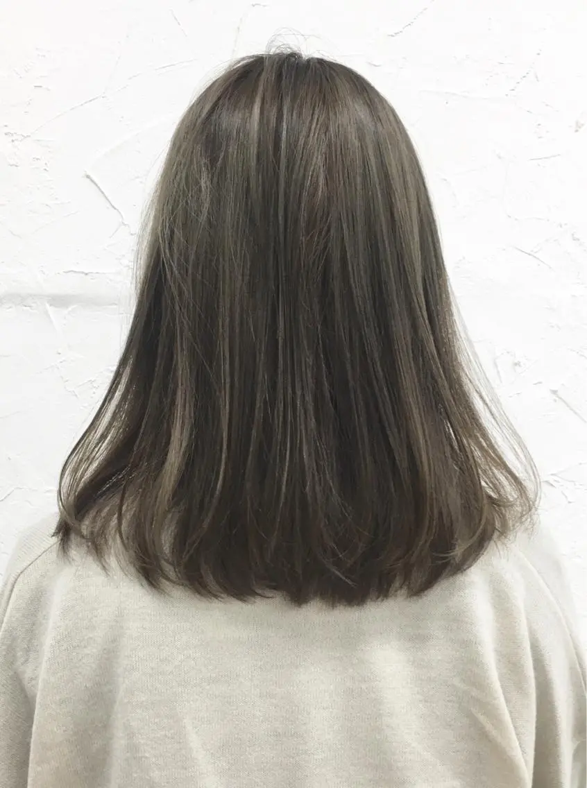 ミディアム カラー アッシュ イルミナカラー 脱!黒髪 ダブルカラー【上野】のヘアスタイル