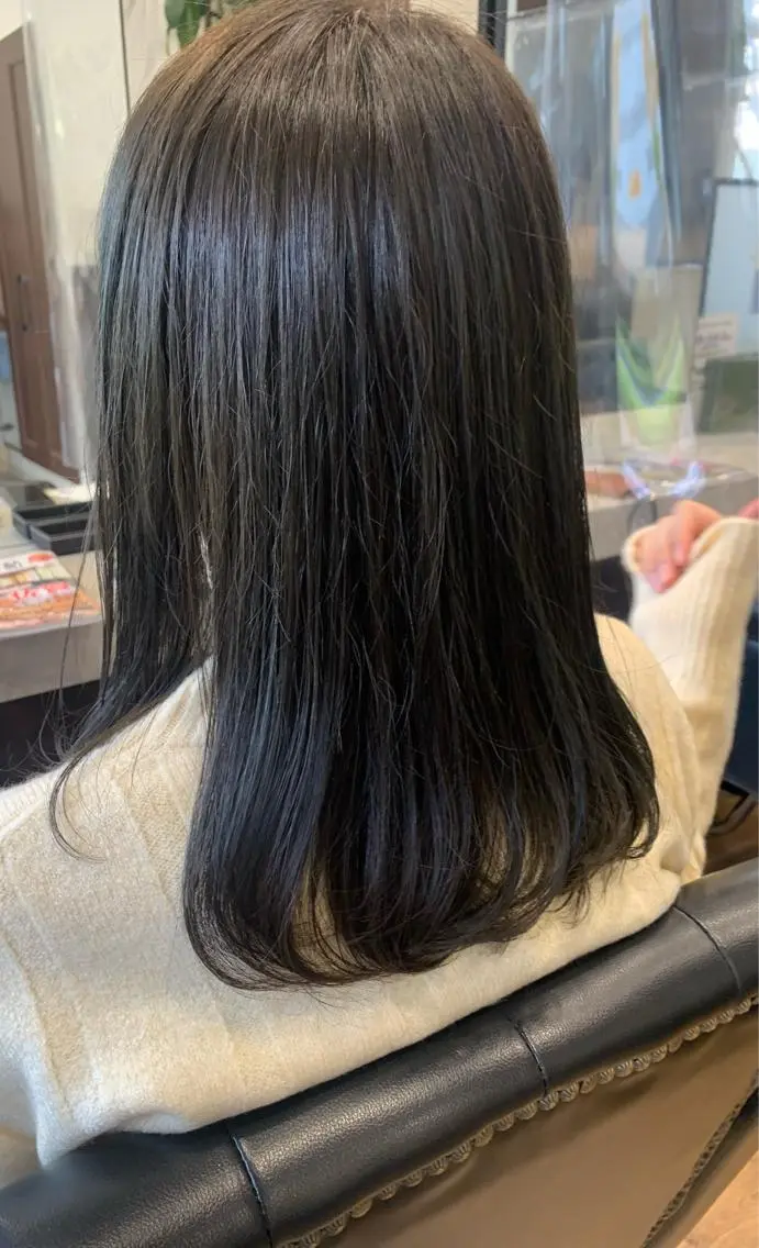 セミロング カラー 吉川 茉由子のマツエク・マツパデザイン