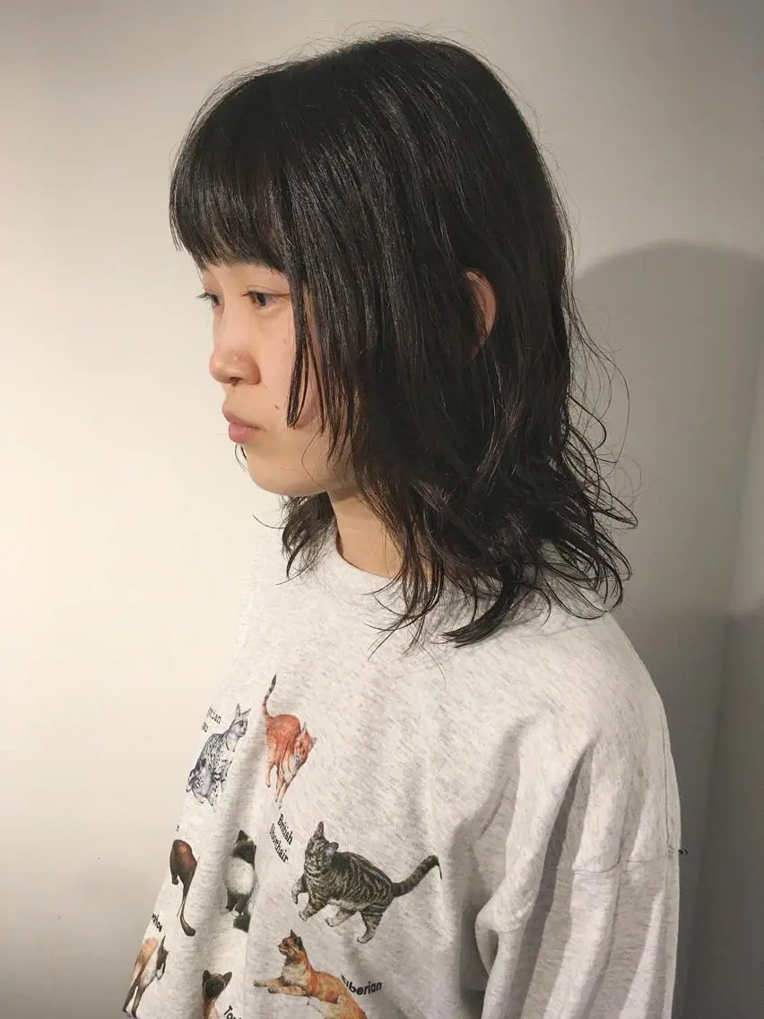 ミディアム カット ヨナイ チヒロのヘアスタイル