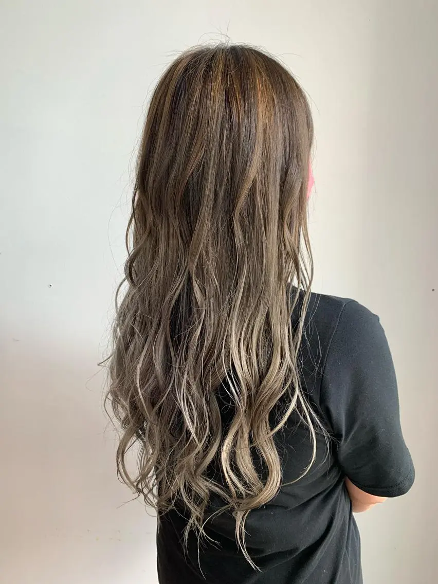 ロング カット ヘアカラー トリートメント 榎本 美雪のヘアスタイル