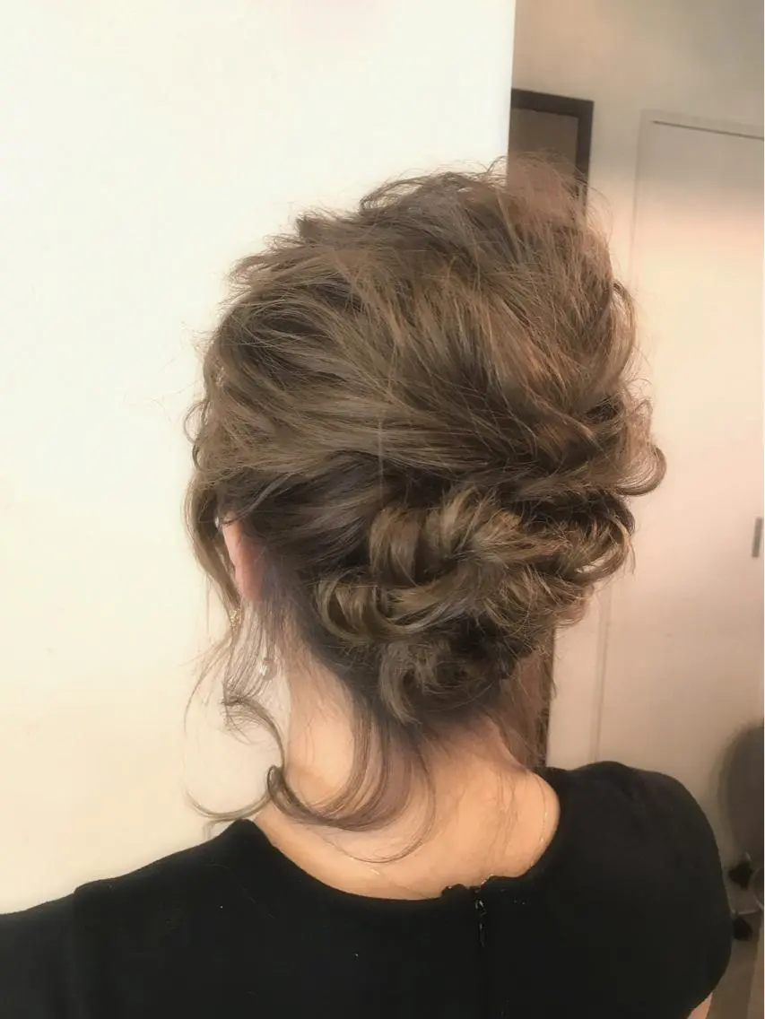 ミディアム セミロング ロング カラー パーマ ヘアアレンジ おくれ毛 縮毛矯正/美髪 髪質改善/石田幸輔のヘアスタイル