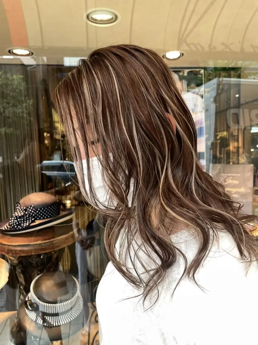 ロング 外国人風カラー ハイライト 髪質改善 似合わせカット トリートメント saho .のヘアスタイル