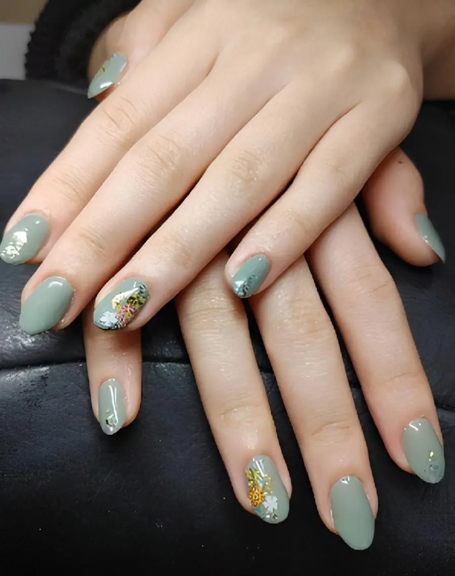 ネイル 沖縄市美原NAiL  SalonGLANZのネイルデザイン