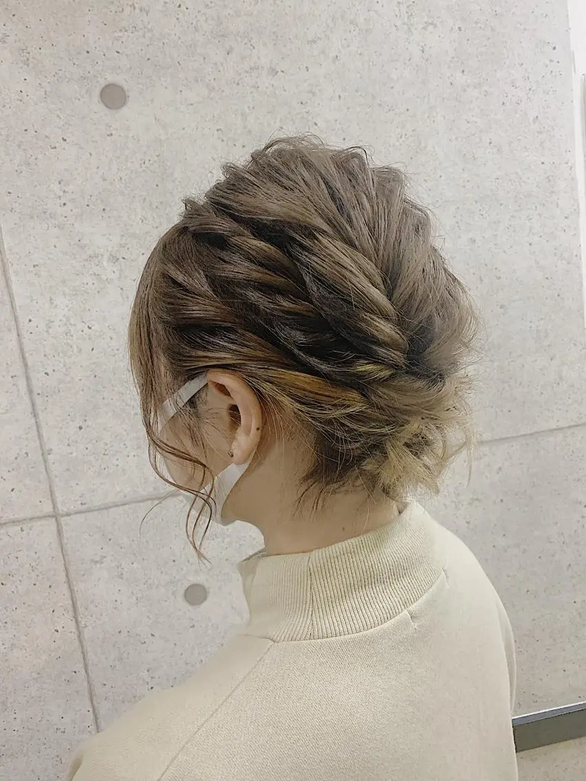 ショート ヘアアレンジ 卒業式のヘアスタイル ショートヘア 京都最安価エクステ muuka🦋のヘアスタイル