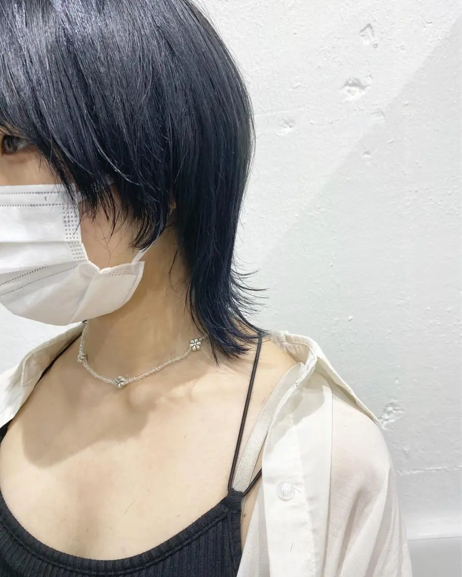 ショート カラー ヘアアレンジ 切りっぱなしボブ アッシュ アッシュグレー バレイヤージュ ベージュカラー ササキカズマ〻透明感 〻色落ち〻赤み消しのヘアスタイル
