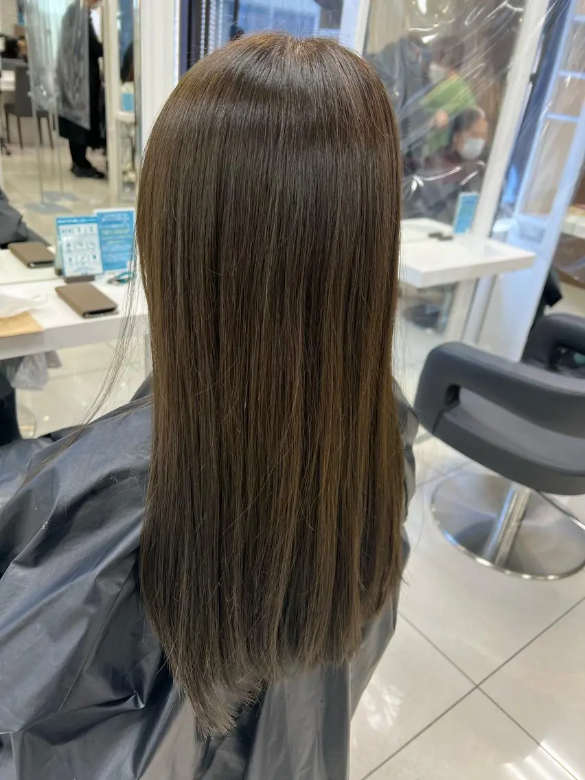 ロング カラー ブリーチ ブリーチなしカラー オリーブカラー カット ヘアカラー 【暖色カラー特化】 中山由梨のヘアスタイル