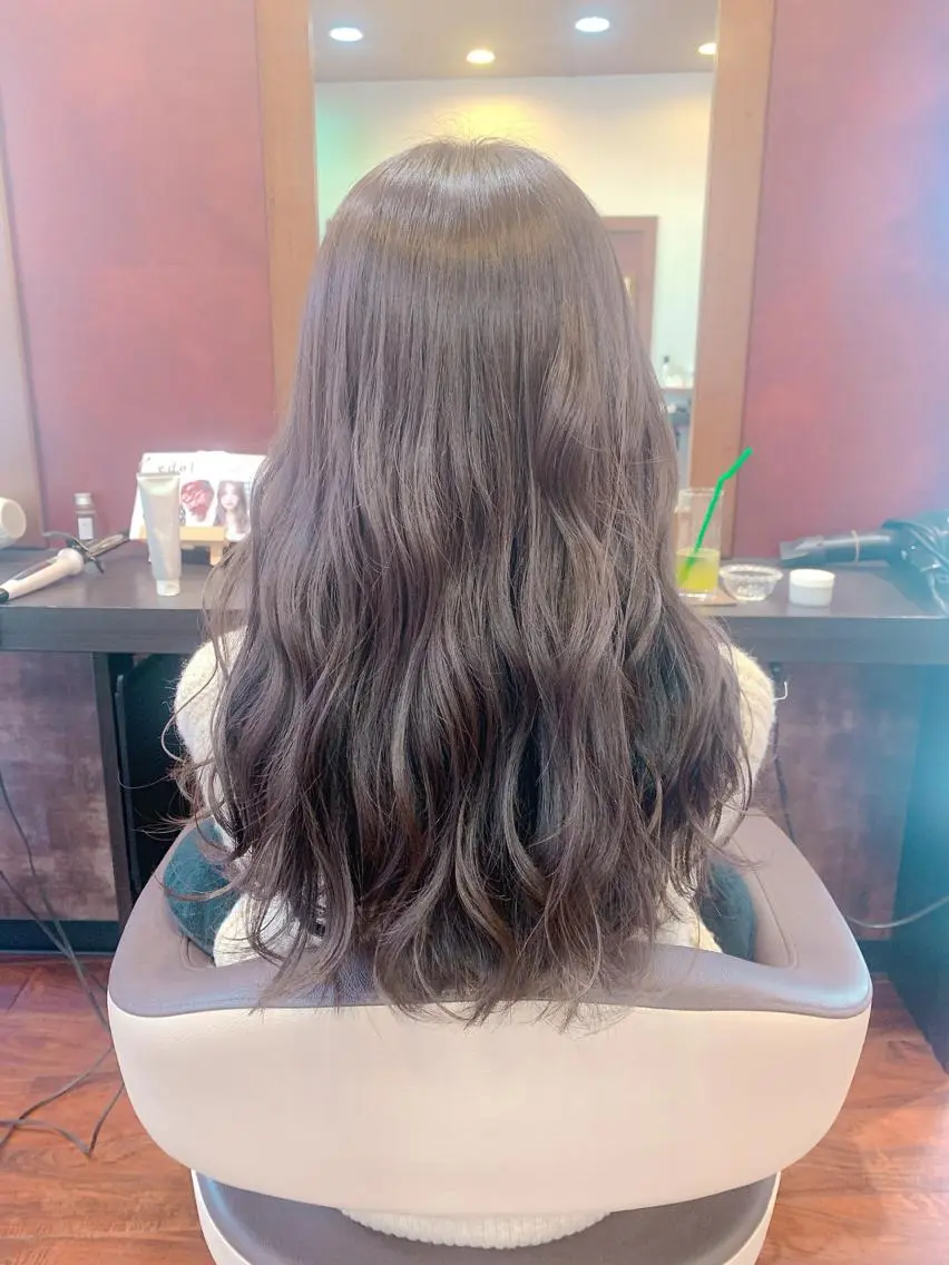 ロング カラー 井上 美奈子のヘアスタイル