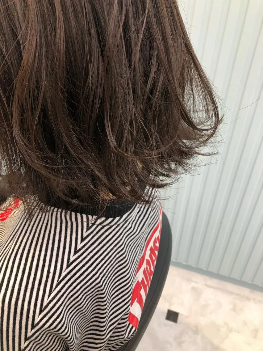 ミディアム カラー 透明感カラー バイオレットカラー レイヤーボブ/ボブ 仲川和人のヘアスタイル