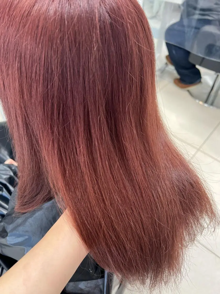 セミロング カラー ベージュカラー ブリーチ ピンクカラー ピンクベージュ 【暖色カラー特化】 中山由梨のヘアスタイル