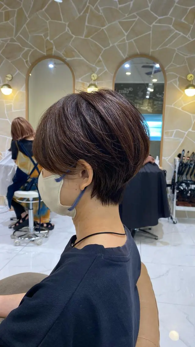 ショート カラー くびれヘア ショートヘア 坂井 茅聖のヘアスタイル