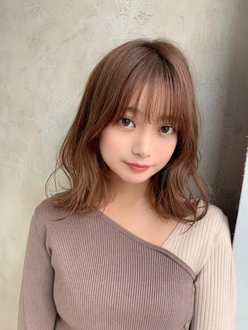 ミディアム カラー パーマ バレイヤージュ ブリーチ ケアブリーチ ダブルカラー ハイライトカラー ヘアカラー トリートメント 銀座✨レイヤーカット 顔まわり/坂本亜裟海のヘアスタイル