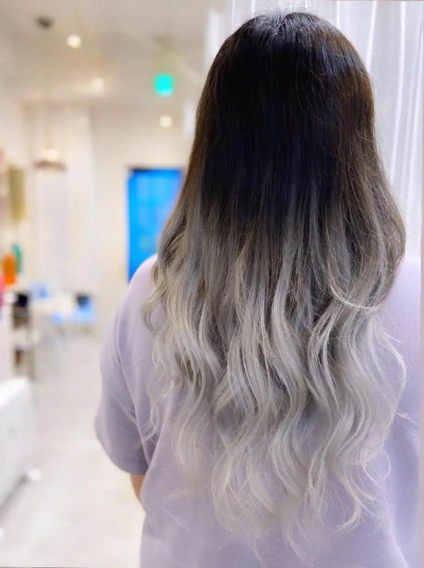 ロング カラー ヘアアレンジ アッシュ アッシュブラウン ブラウンカラー グラデーションカラー ヘアカラー トリートメント 次世代シールエクステ 錦糸町 小泉 朋之のヘアスタイル
