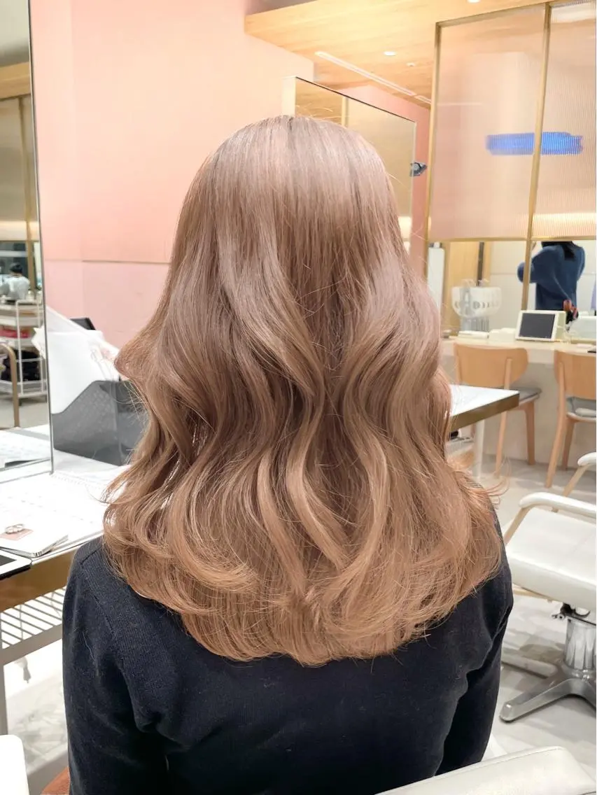 セミロング カラー ヘアアレンジ 🤎小顔レイヤー /ベージュ🤎友香のヘアスタイル