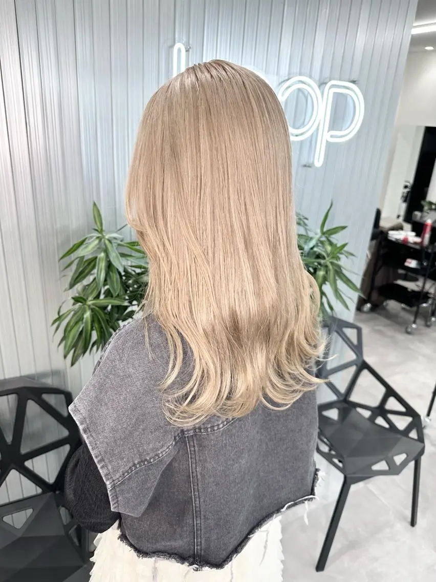 ミディアム カラー カット ヘアカラー LOOP hairのヘアスタイル