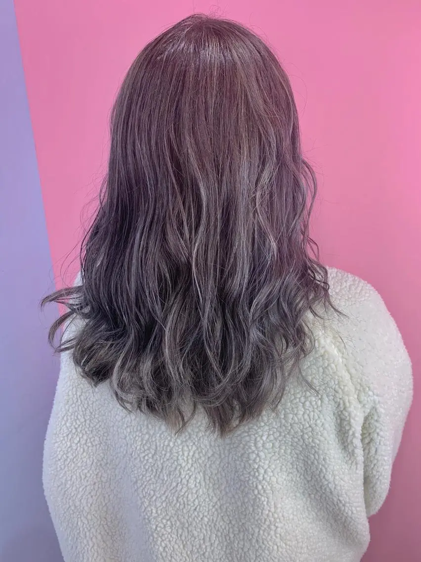 セミロング カラー シルバー _WHITE高槻店 yusukeのヘアスタイル