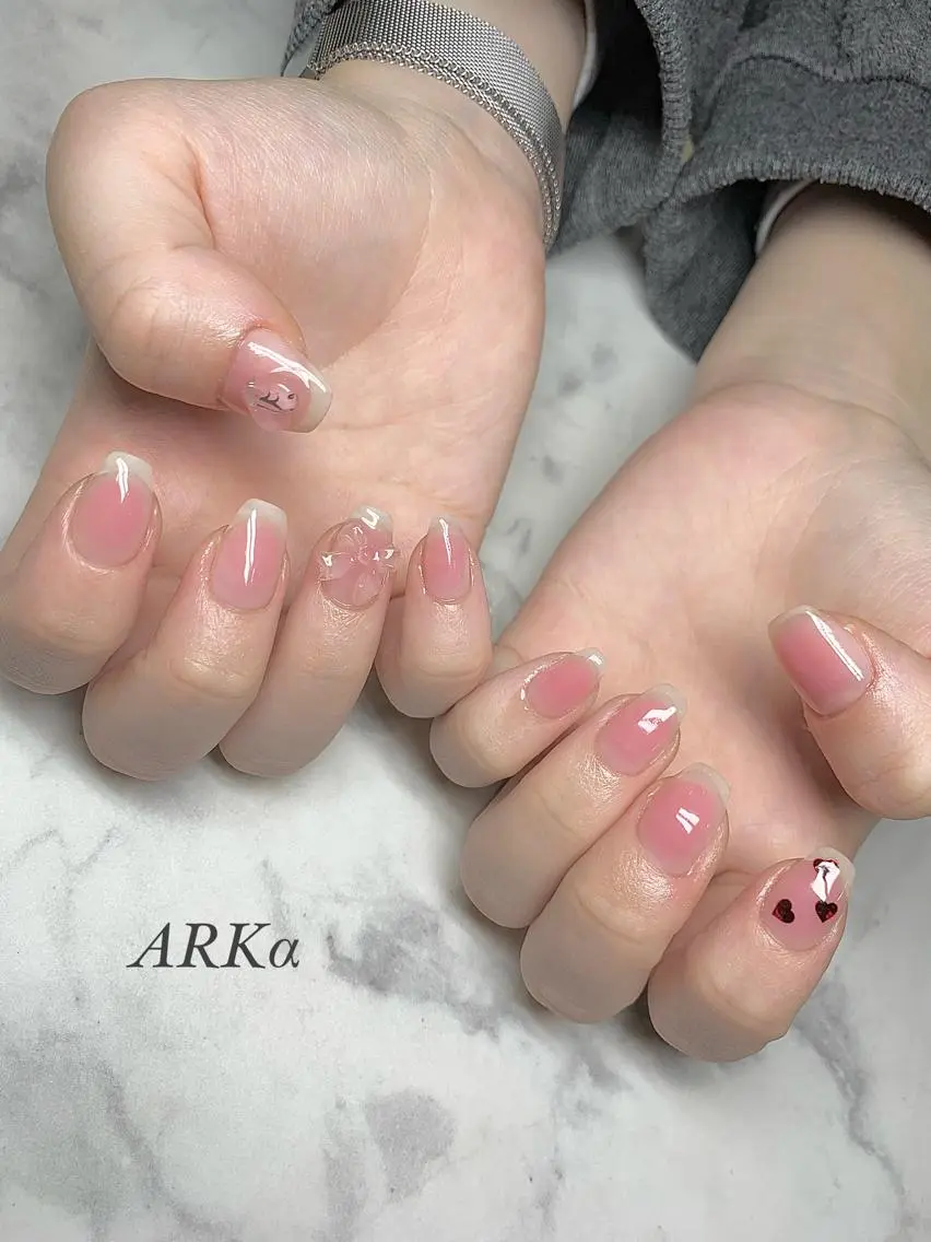 ミディアム ネイル ハンドネイル Nailsalon ARKαのネイルデザイン