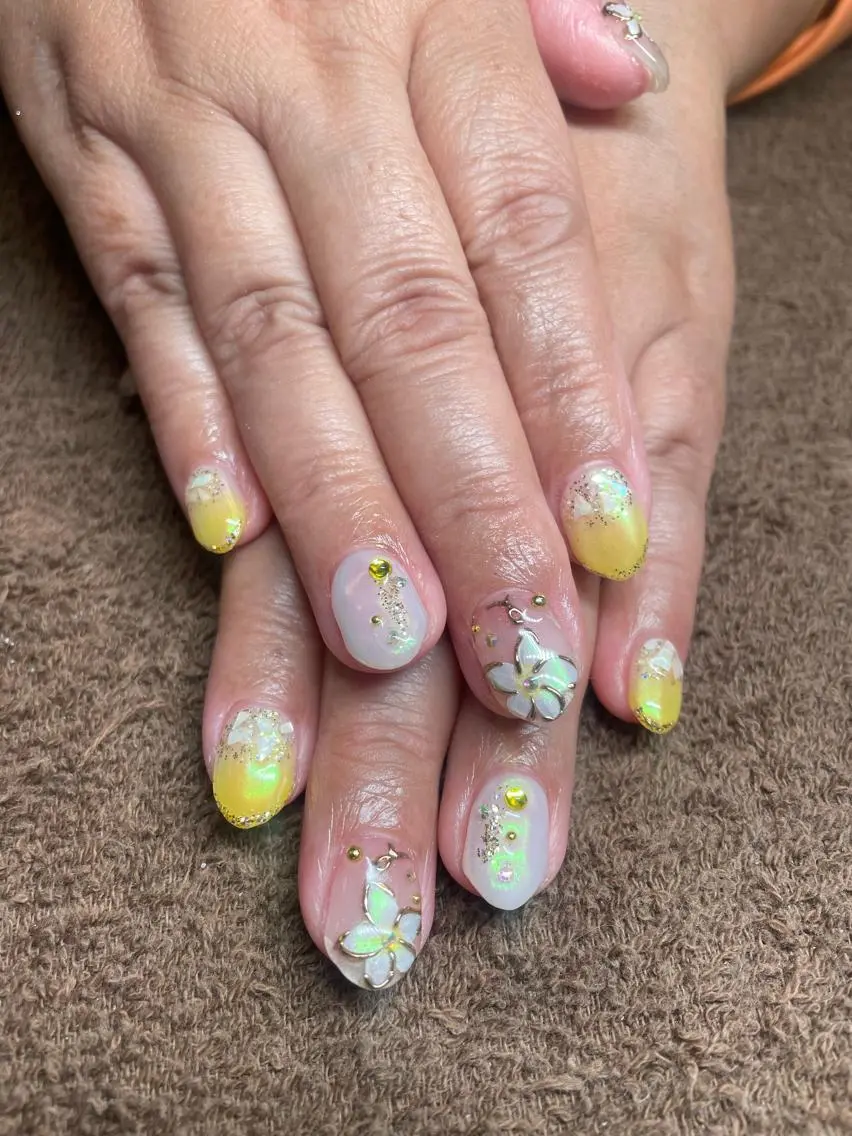 ネイル M. KOTOMIのネイルデザイン