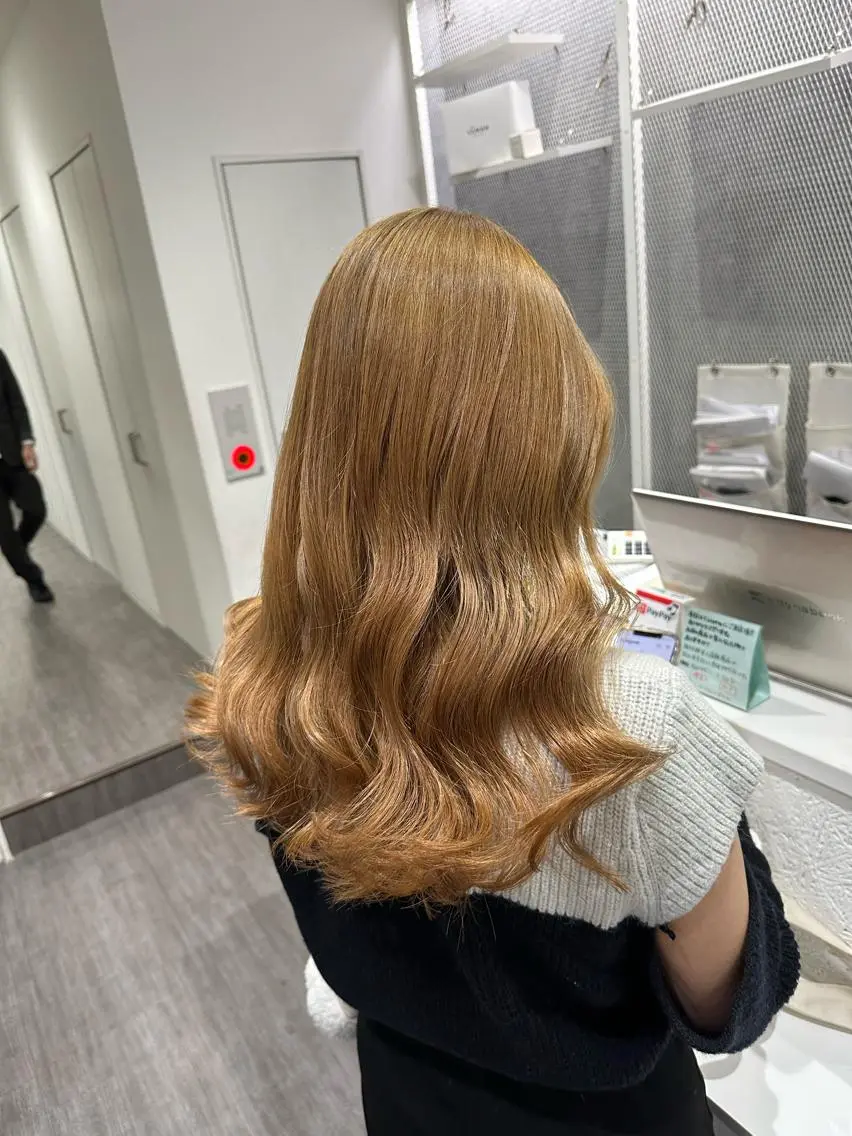 セミロング カラー ベージュカラー ブロンド ブロンドベージュ 艶髪レイヤー上田 紗也🇰🇷💗のヘアスタイル