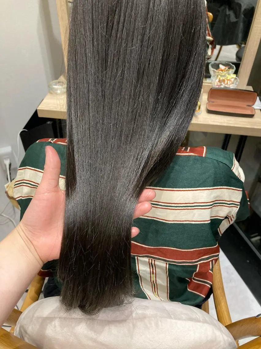 ロング カラー カット ヘアカラー トリートメント ✨色持ちの良い艶 カラー✨蟹江真世のヘアスタイル