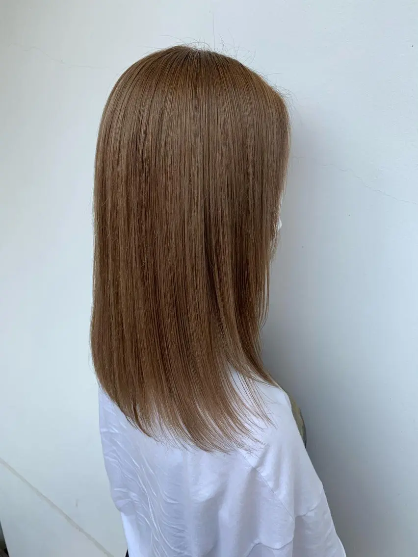 セミロング カラー ヘアカラー ハイトーンカラー 🦋yuri🦋のヘアスタイル
