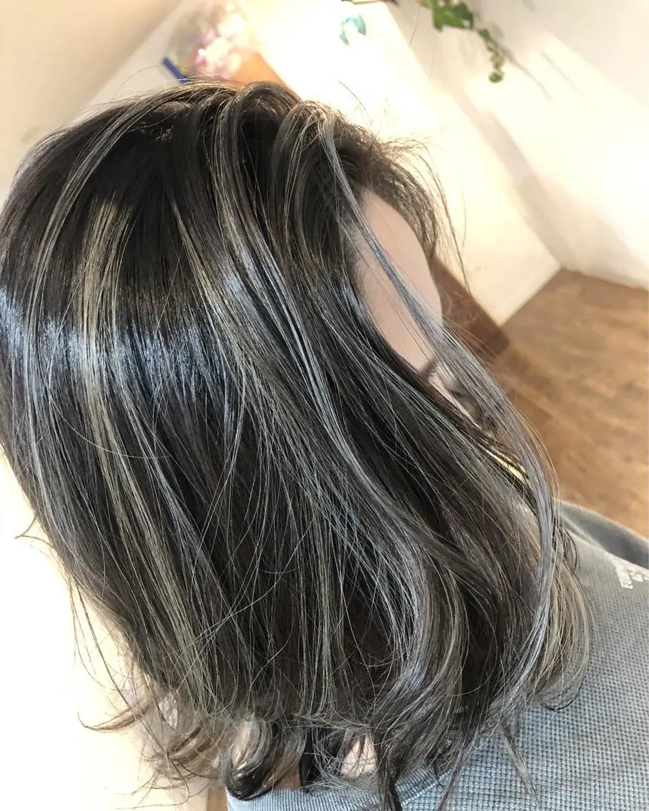 ミディアム カラー パーマ カット ヘアカラー ブリーチ毛縮毛矯正 👑山口のヘアスタイル