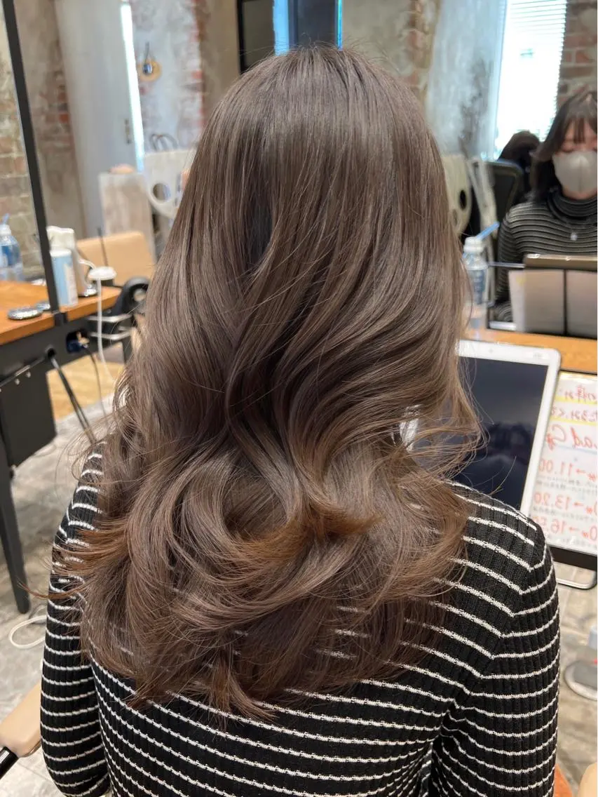 セミロング カラー ベージュカラー ブラウンカラー くびれヘア 韓国風ヘア 似合わせカット カット ヘアカラー トリートメント ヘアセット 骨格別小顔カット/ 顔周りカット/金井のヘアスタイル