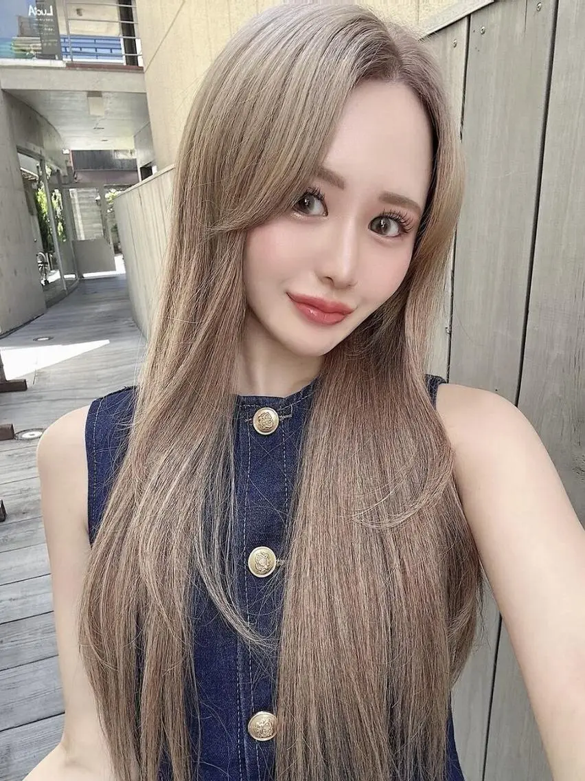 ロング ヘアアレンジ カラー シールエクステ 黒髪 ブリーチ デザインカラー ダブルカラー エクステ¥5000 LuciAカラーのヘアスタイル