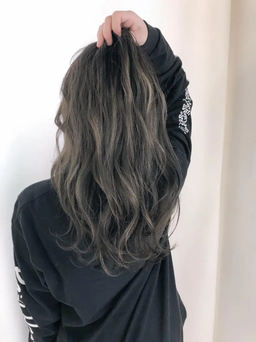 ロング アッシュ ハイライト ヘアカラー トリートメント バレイヤージュ 藤沢 髪質改善 竹内ケンゴのヘアスタイル