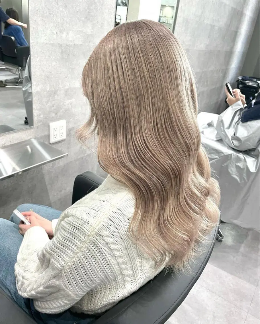 カラー 酸性ストレート 髪質改善のヘアスタイル