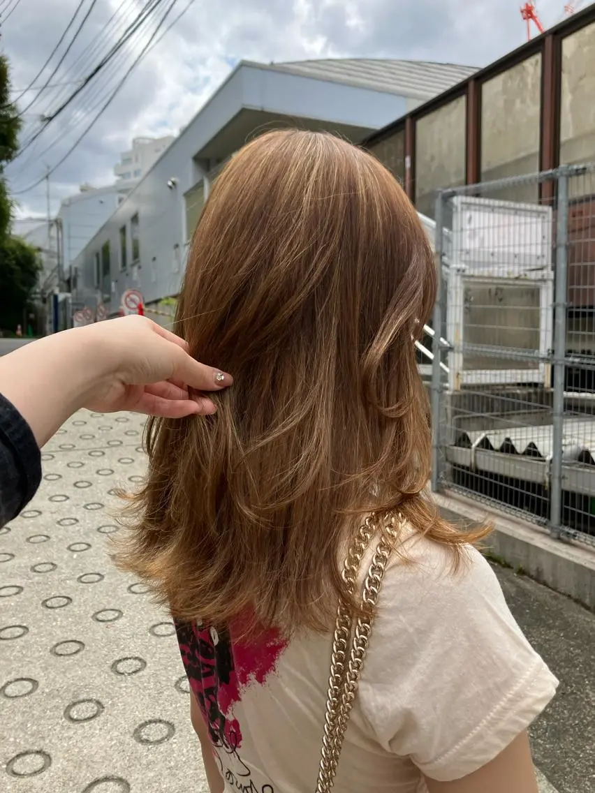 ミディアム レイヤーカット 🎀透明感カラー🎀 Yurinoのヘアスタイル