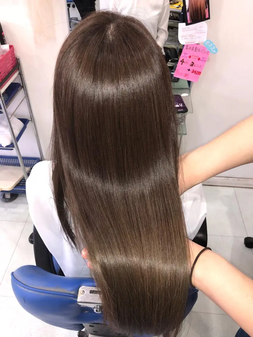 セミロング 髪質改善 安田 さやかのヘアスタイル