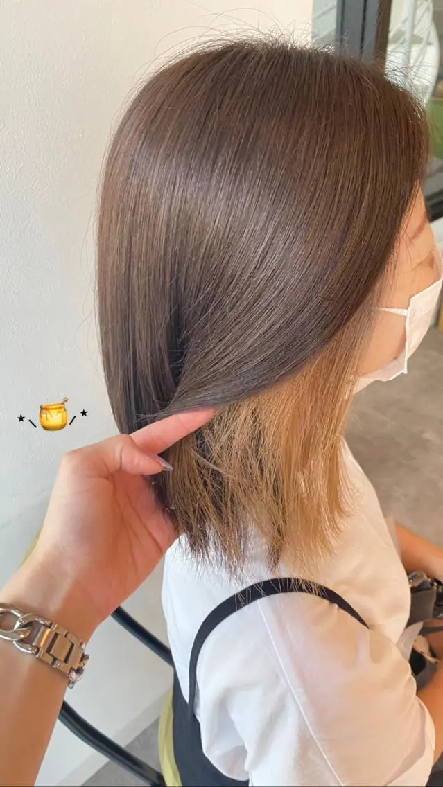 ミディアム カラー ベージュカラー イヤリングカラー カット ヘアカラー オスズ 🎀´-のヘアスタイル