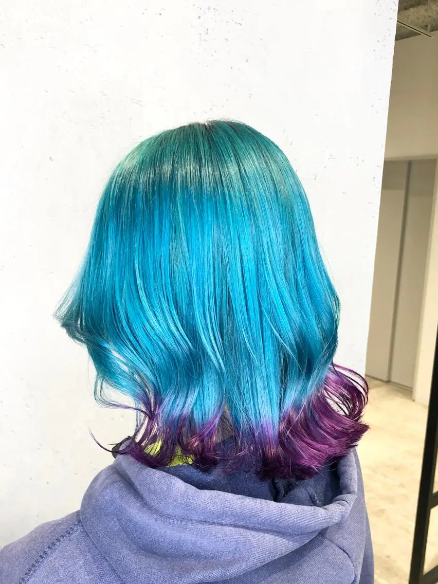 ミディアム カラー ヘアアレンジ インナーカラー屋さん 🫧伊藤拓実のヘアスタイル